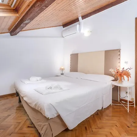 La Mansarda Del Borgo Appartement Chiavari