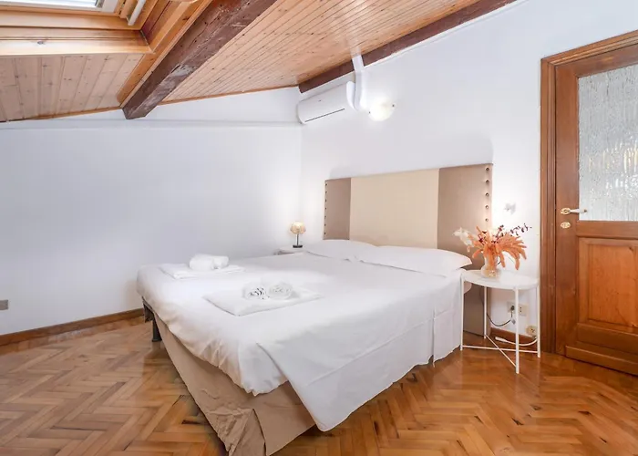 La Mansarda Del Borgo Appartement Chiavari